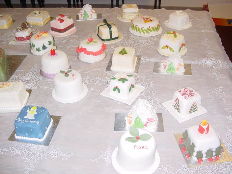 Photo: Sugar Craft Guild Christmas Cakes