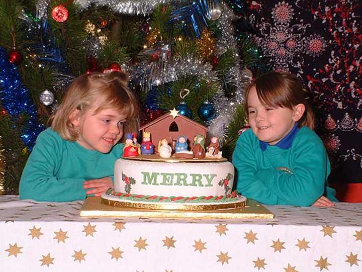Photo: Crossroads Christmas Cake