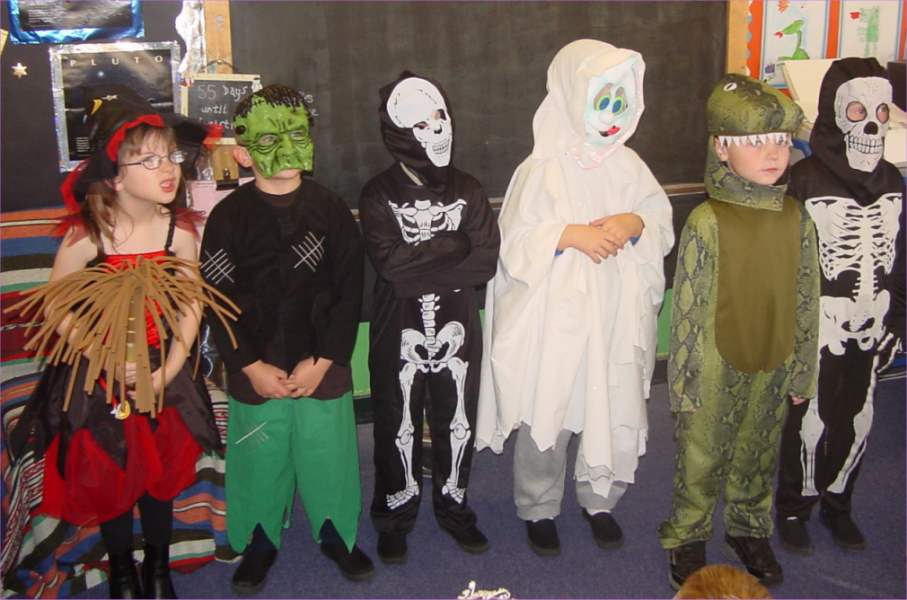 Photo: Halloween Hillhead 2002