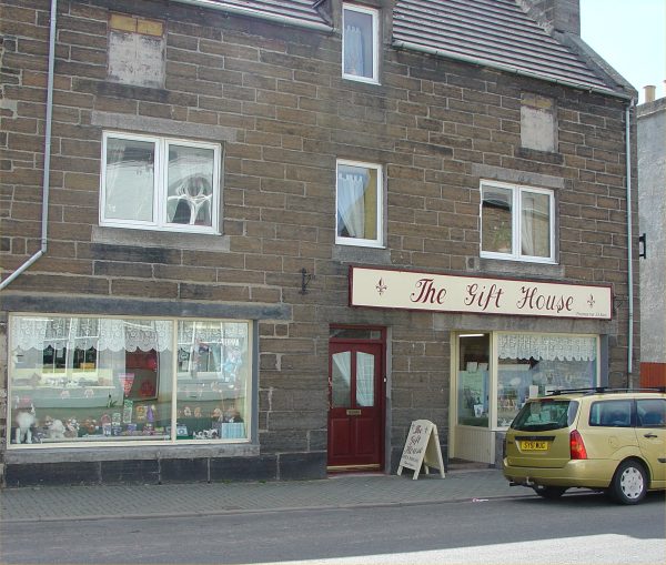 Photo: The Gift House - Dempster Street, Wick 14 July 2006