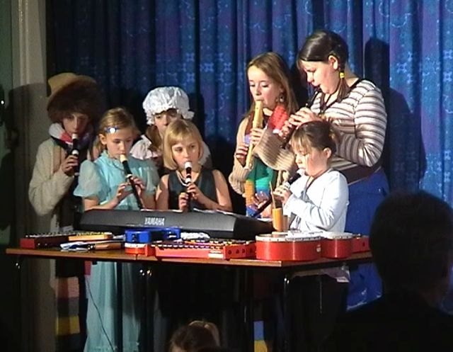 Photo: Watten School Christmas Show 2005