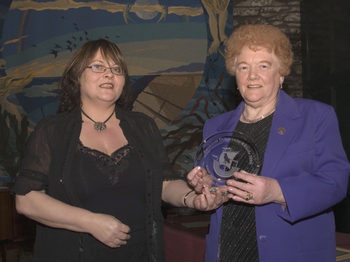 Photo: Good Neighbour Award - Ada Campbell presented by Sheona Cambell