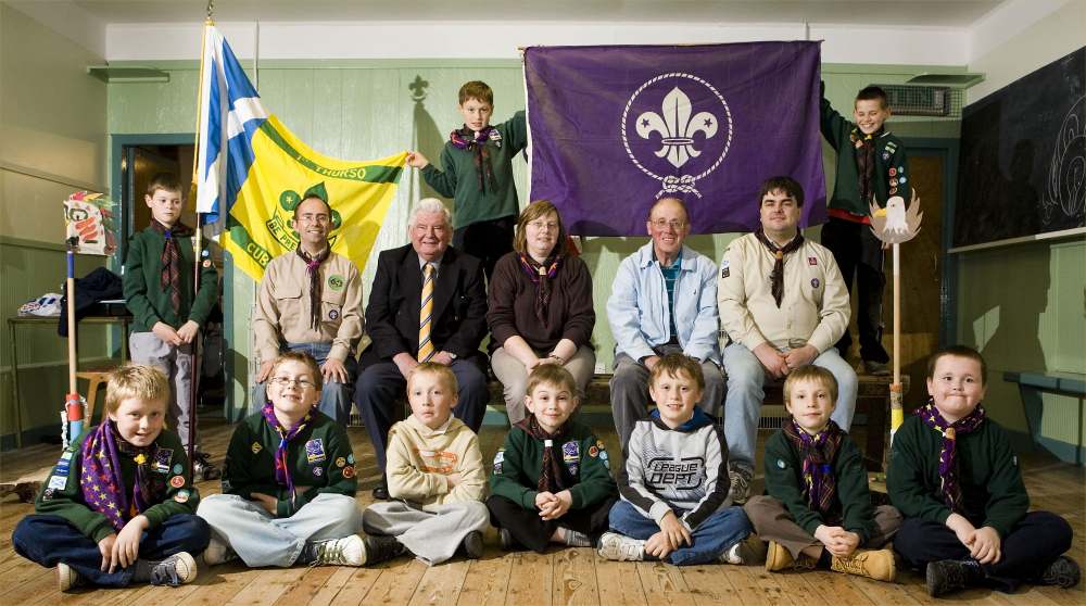 Photo: Thurso Cubs and Leaders With George Bruce
