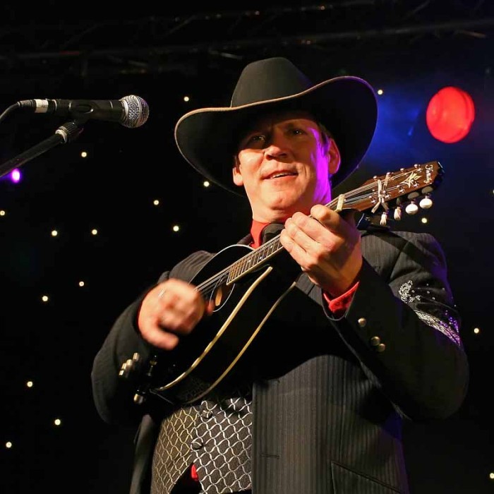 Photo: Robert Mizzell At Northern Nashville Caithness Country Music Festival 2009