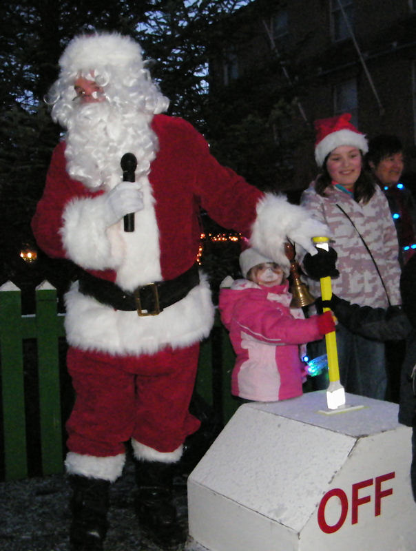 Photo: Wick Christmas Lights Switch On 2010