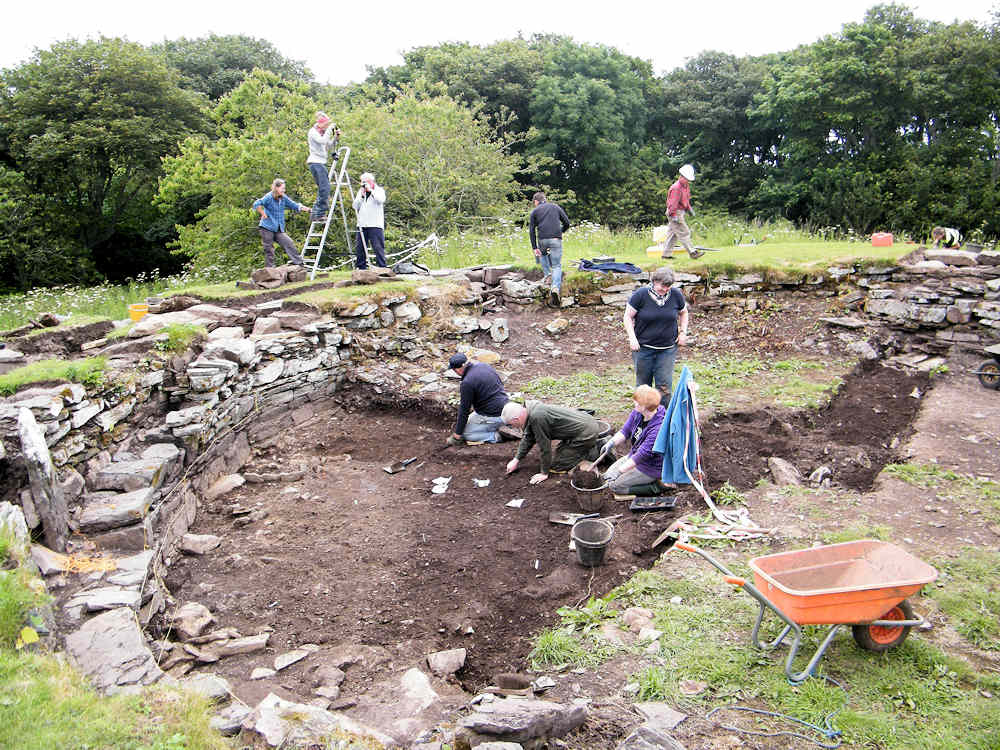 Photo: Thrumster Broch Let local Folk Try Archaeology