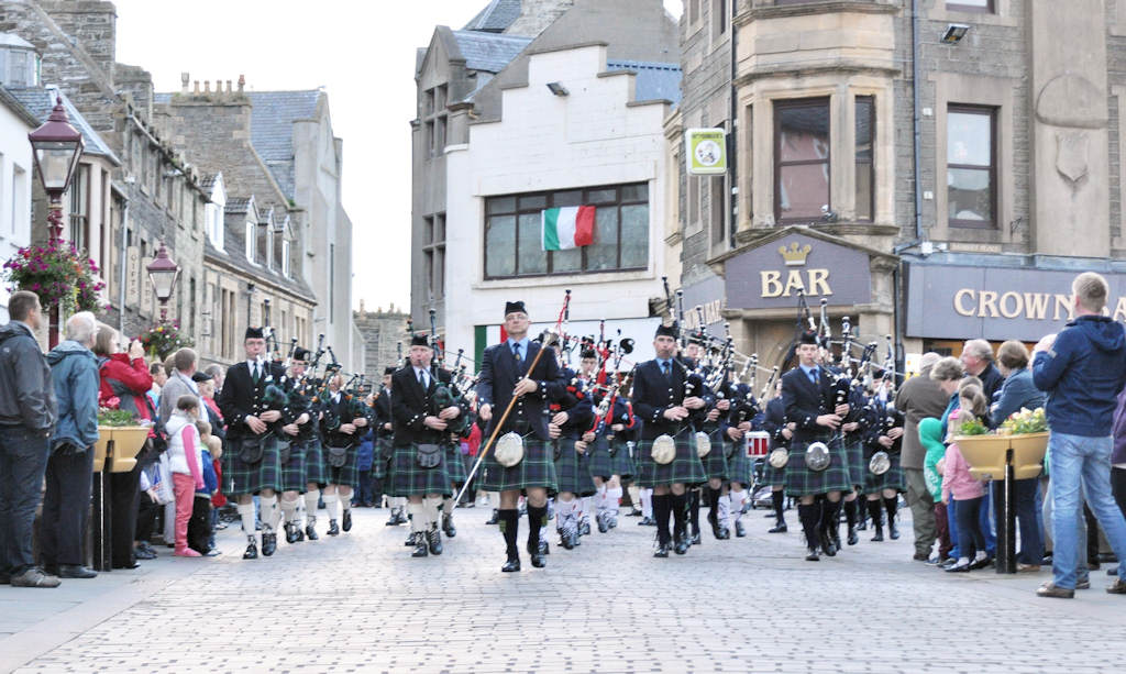 Photo: Massed Pipe Bands At Wick 
