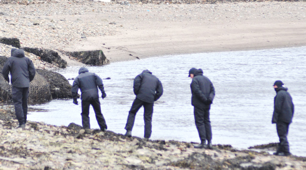 Photo: Police Search Wick River For Clues Day After body Recovered