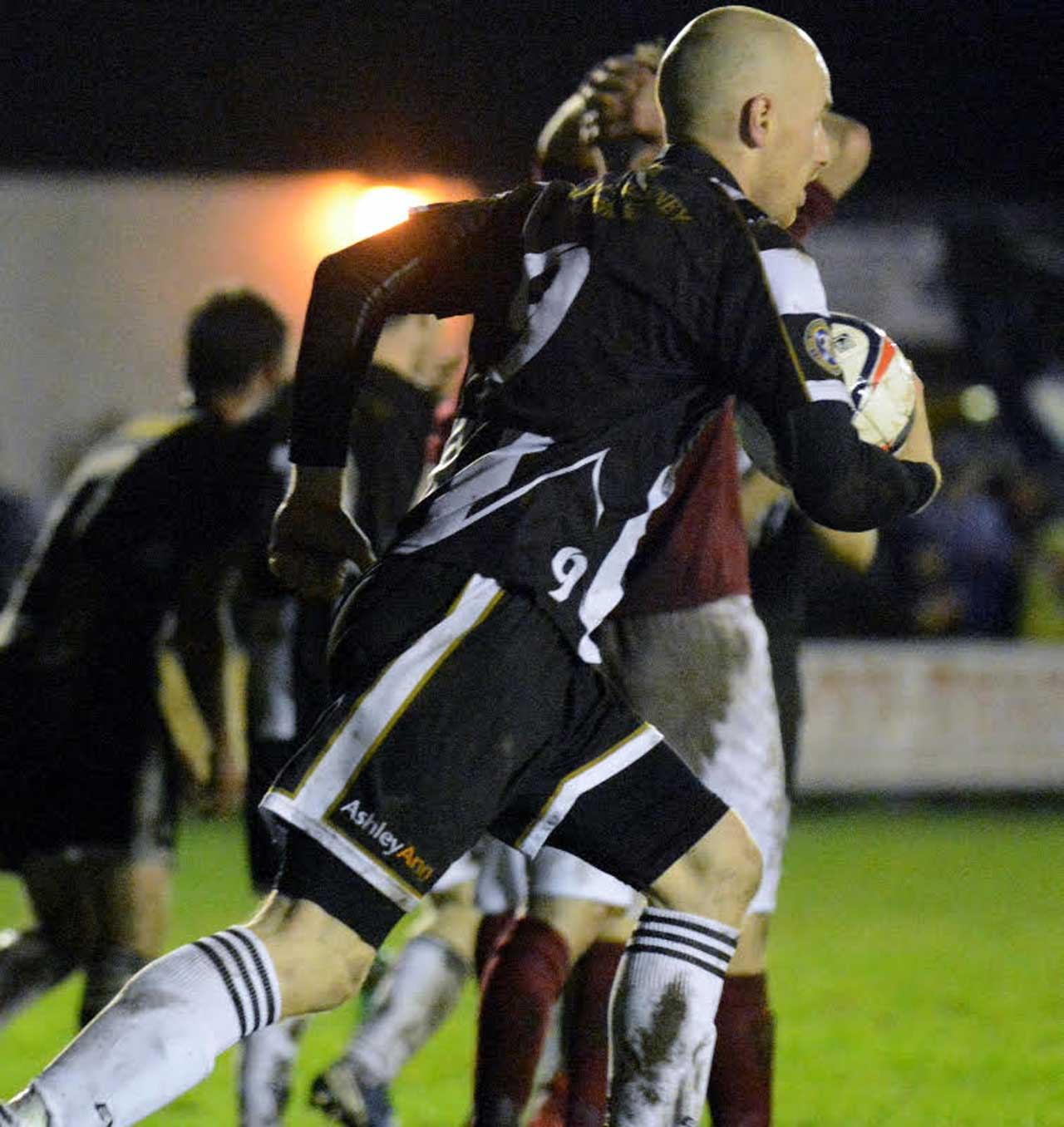 Photo: Wick Academy 2 Linlithgow Rose 2