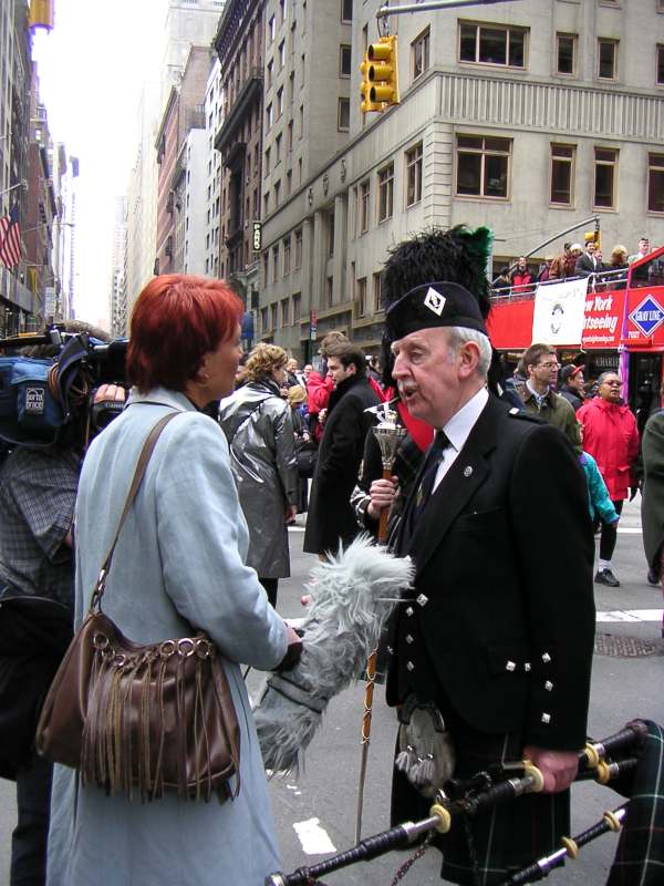 Photo: Thurso Pipe Band In New York For Tartan Day 2004