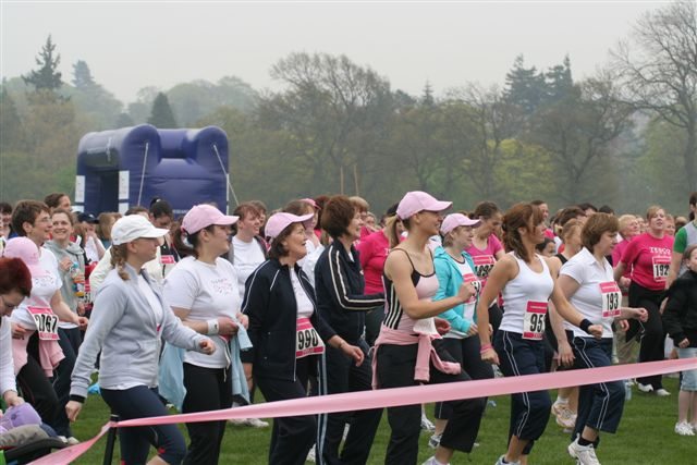 Photo: Caithness General Team Race For Life 7 May 2006