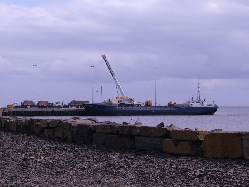 Photo: Towhead Arrives At Wick - 27 April 2006