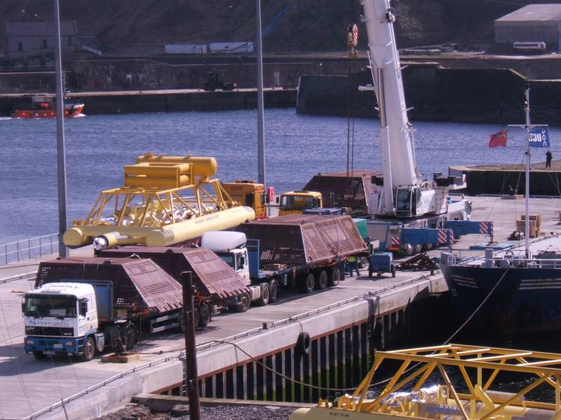 Photo: Towhead Arrives At Wick - 27 April 2006
