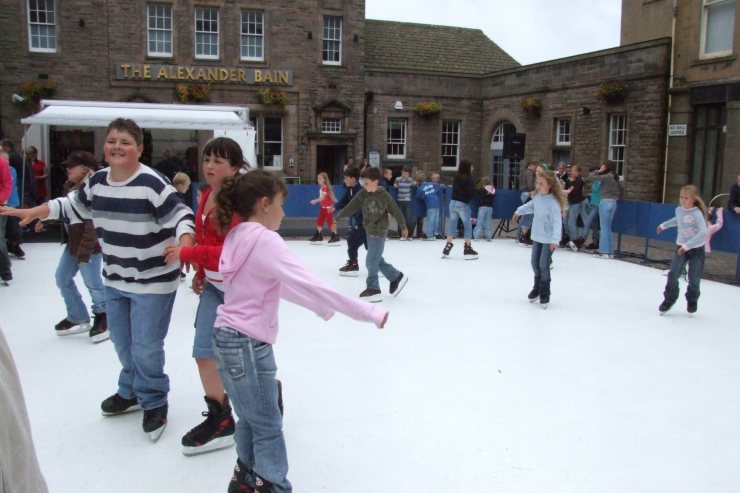Photo: Skating At Market Square, Wick - 20 August 2006