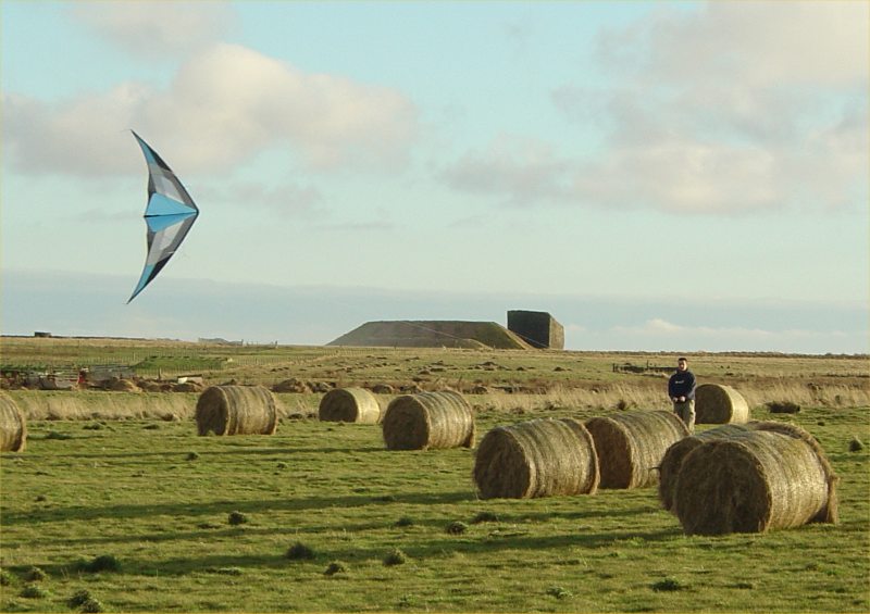 Photo: Kite Flying On Glorious Last Day Of 2005 Near Old Wick Castle