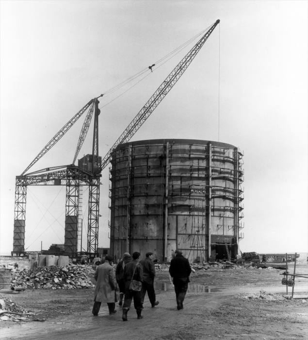 Photo: Building The Reactor