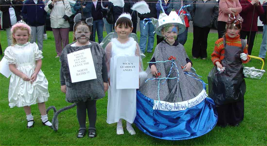 Photo: Wick Gala 2004 - Braehead Fancy Dress