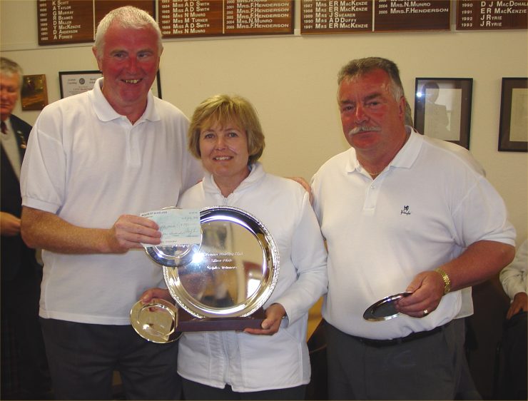 Photo: Plate Competition Winners In The St Fergus Triples Bowls 2006