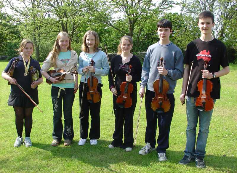 Photo: Violin Contestants