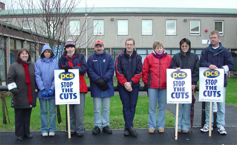 Photo: Strikers Protesting At Job Cuts In Wick