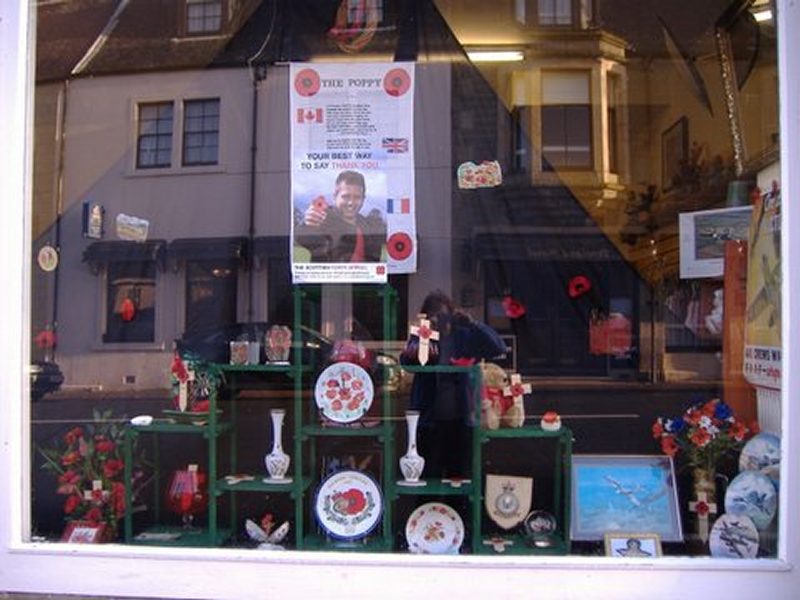 Photo: Highland Hopsice Shop Thurso Remembrance window
