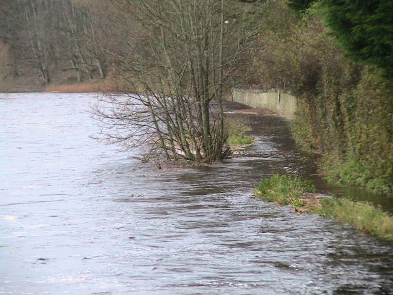Photo: Thurso Mall River Walk Flooded - 26 November 2005