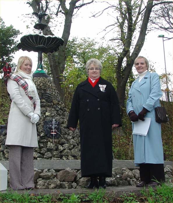 Photo: Ahlie Cormack Gala Queen, Ann Dunnet Lord Lieutenant, Jan Banks Chair of Wick Town Imptovements