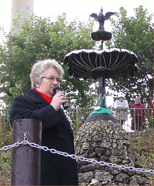 Photo: Ann Dunnet Says A Few Words At Reopening Of Wick Fountain