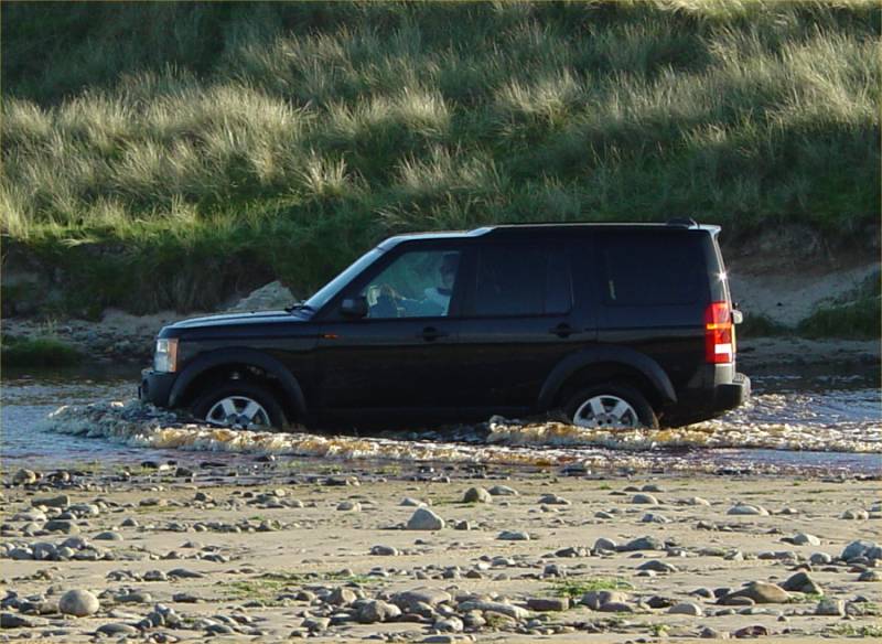 Photo: Range Rover Discovery - Another Day At The Beach In Caithness