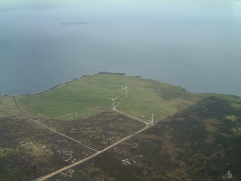Photo: Windfarm - One Turbine Broken