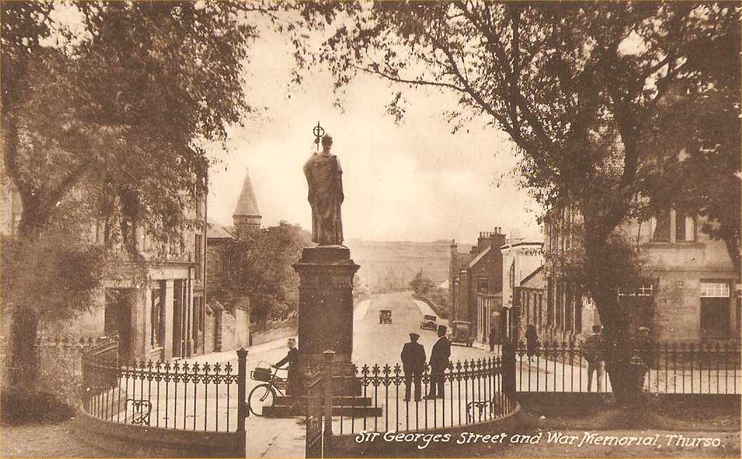 Photo: Sir Georges Street and War Memorial, Thurso